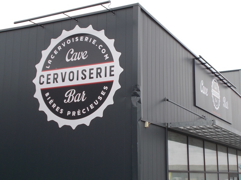 Enseignes découpée à la forme
